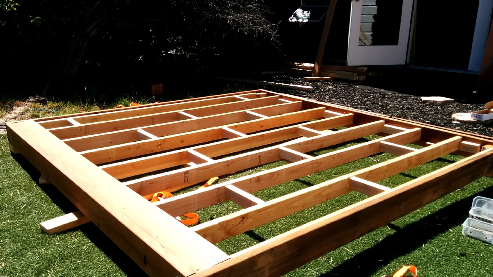 Sauna deck support